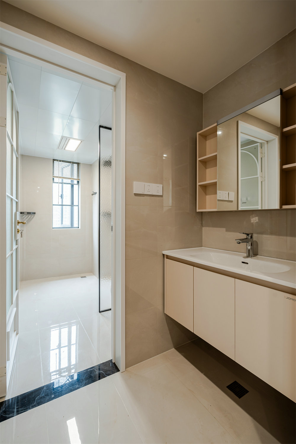 嘉河盛景190平現代風格裝修效果圖